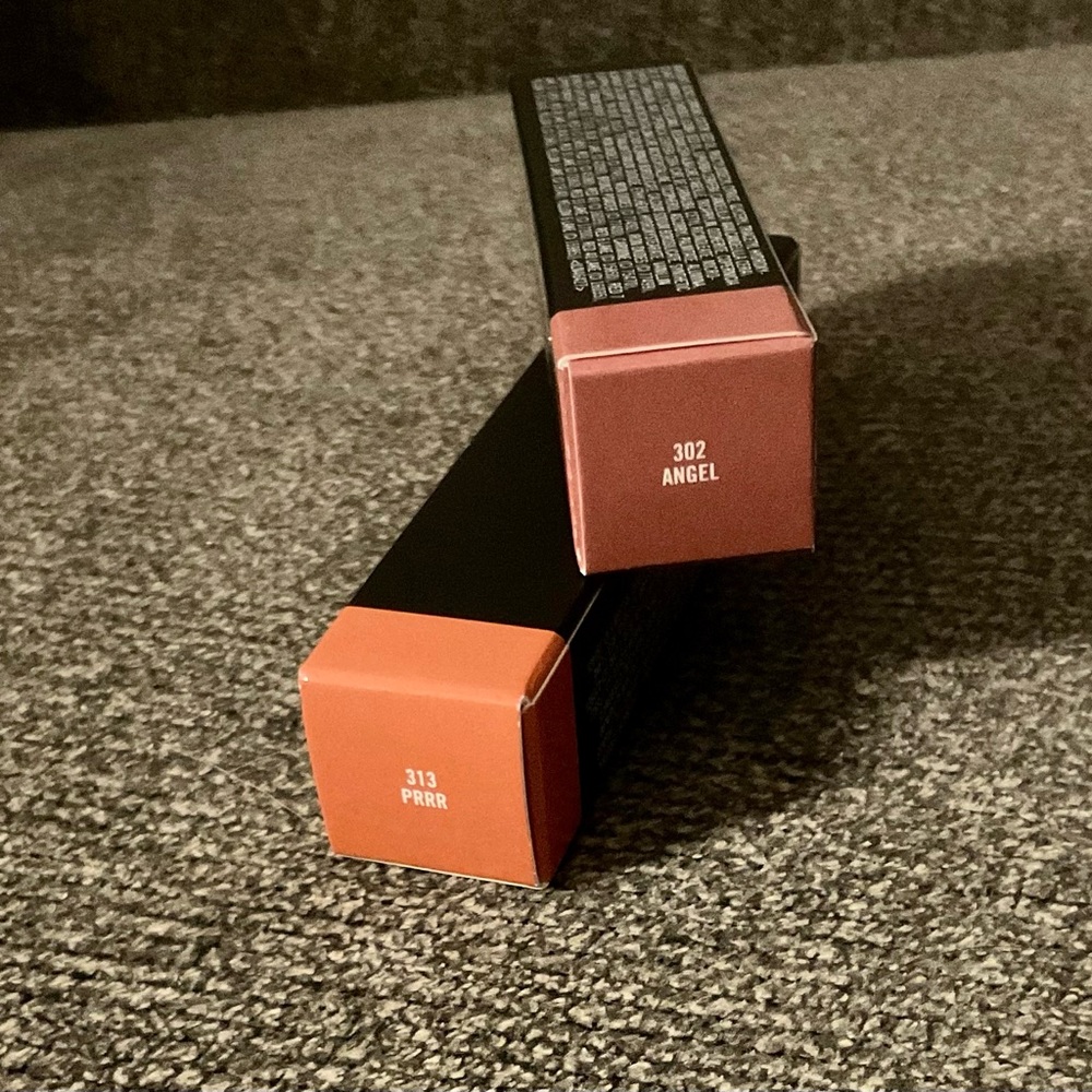 MAC LIPSTICK BUNDLE - Picture 2 of 9